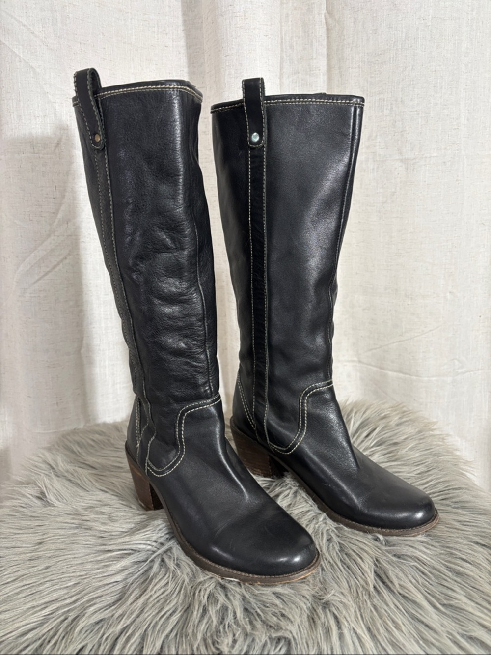 Steve Madden Black Leather Knee-High Heeled Riding Boots - Classic Women’s Style
